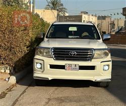 تۆیۆتا لاند کروزەر